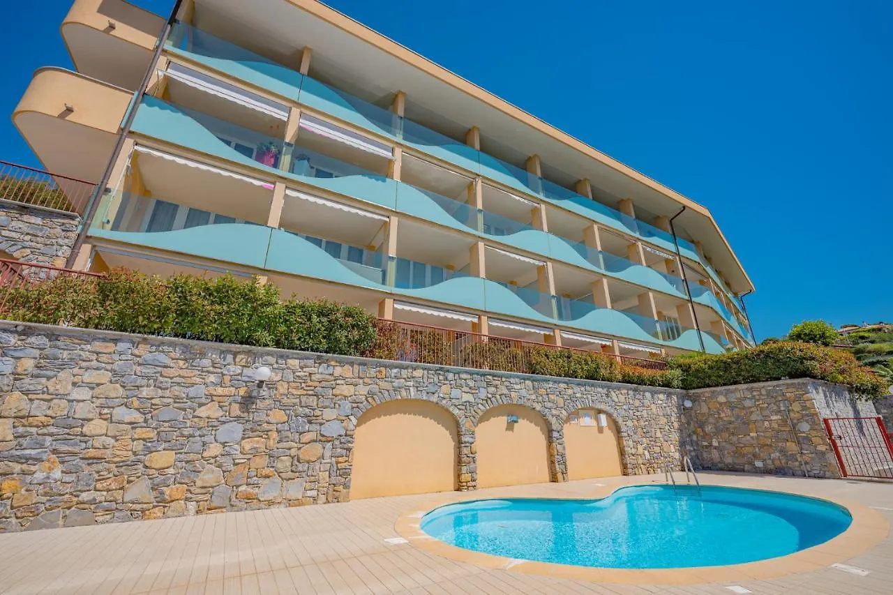 Appartamento incantevole con piscina Vallecrosia